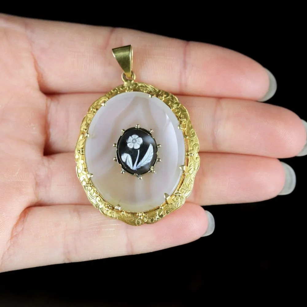 Antique Victorian Forget Me Not Cameo Pendant 15ct Gold Frame