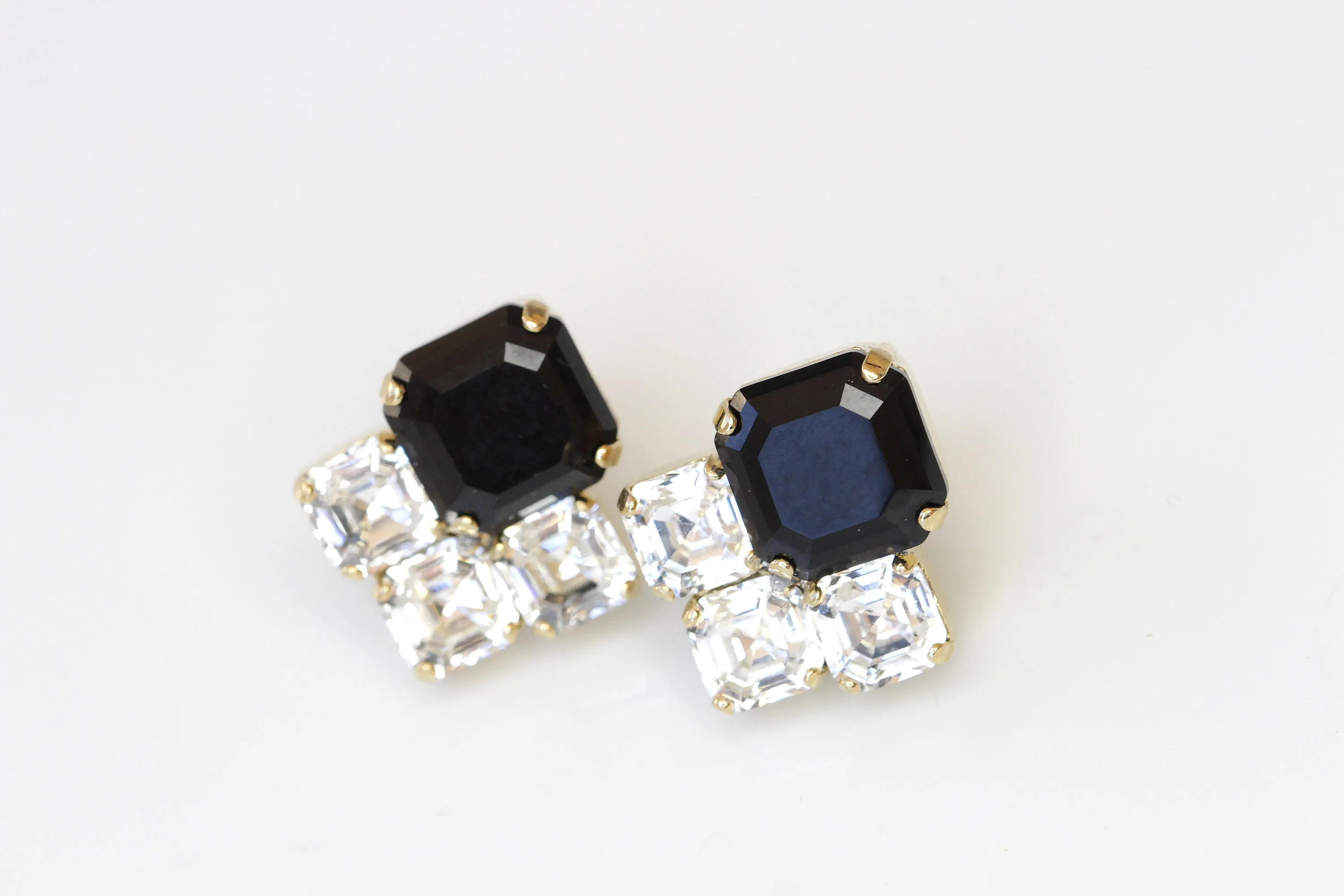 BLACK CLUSTER STUDS